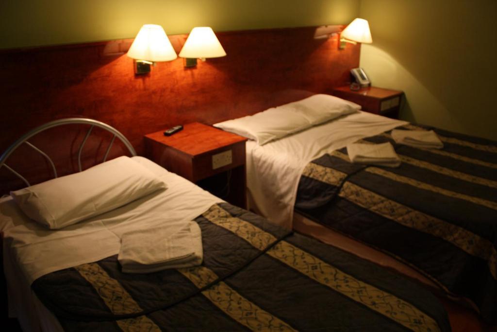 โอโย ทาวน์เฮาส์ อพอลโล Hotel ลอนดอน ห้อง รูปภาพ